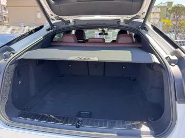 Car image 36