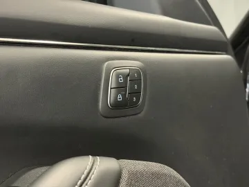 Car image 50