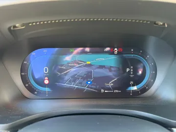 Car image 26