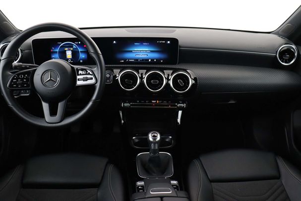 Mercedes-Benz A 180 101 kW image number 9