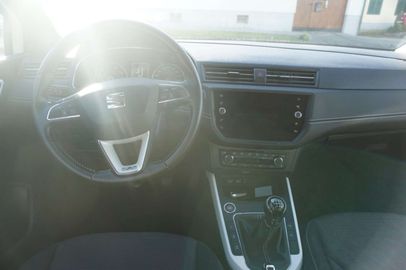 Car image 11