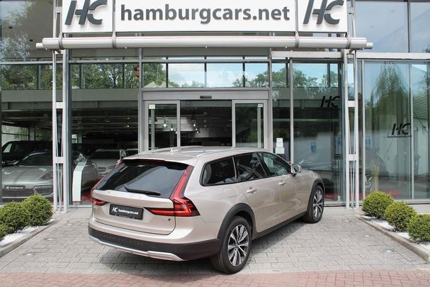 Volvo V90 Cross Country AWD B4 145 kW image number 17