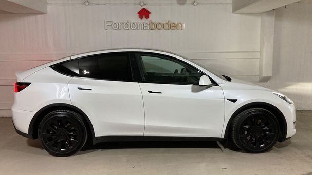 Tesla Model Y Long Range AWD 378 kW image number 2