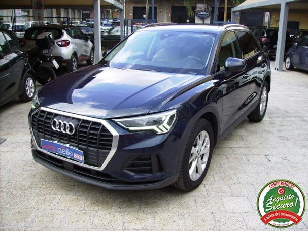 Audi Q3 35 TDI quattro S tronic Business 110 kW image number 1