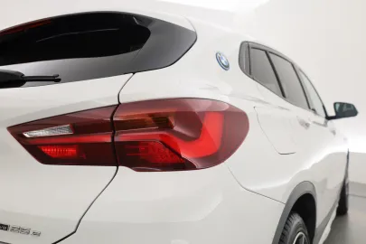 Car image 36