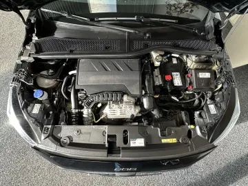 Car image 48