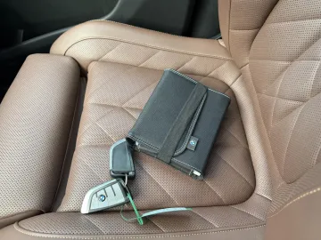 Car image 36