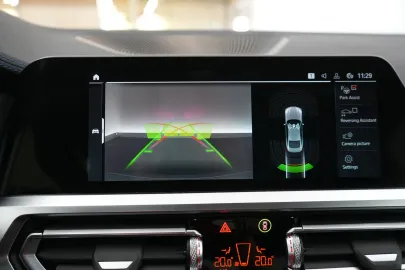 Car image 37