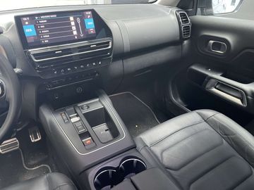 Car image 13