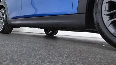 Car image 23