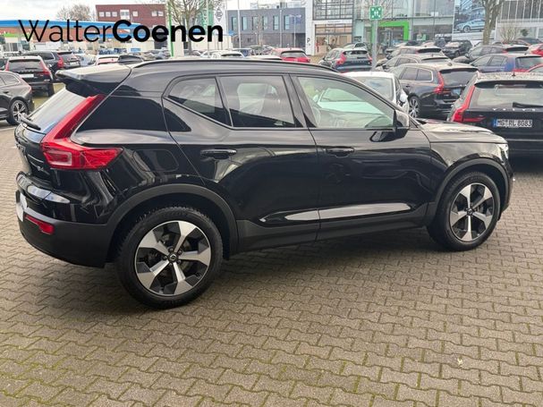 Volvo XC40 B4 Plus Dark DKG 145 kW image number 4