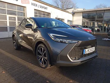 Car image 3