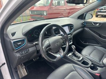 Car image 10