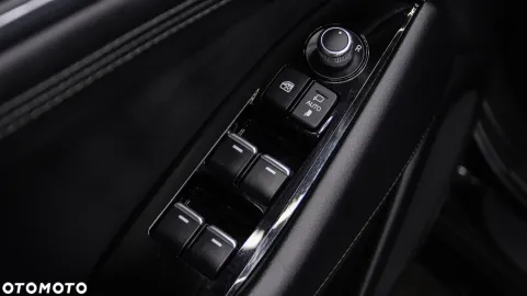 Car image 35