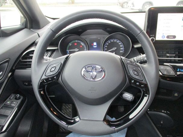 Toyota C-HR 2.0 Hybrid 135 kW image number 17