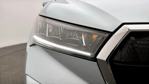 Car image 23