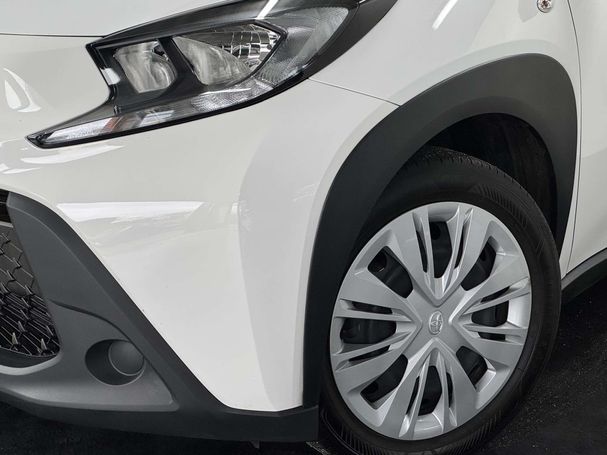 Toyota Aygo X 1.0 VVT-i 53 kW image number 15