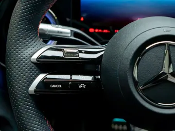 Car image 40