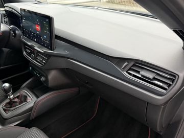 Car image 24