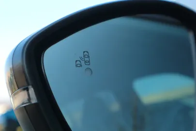 Car image 39