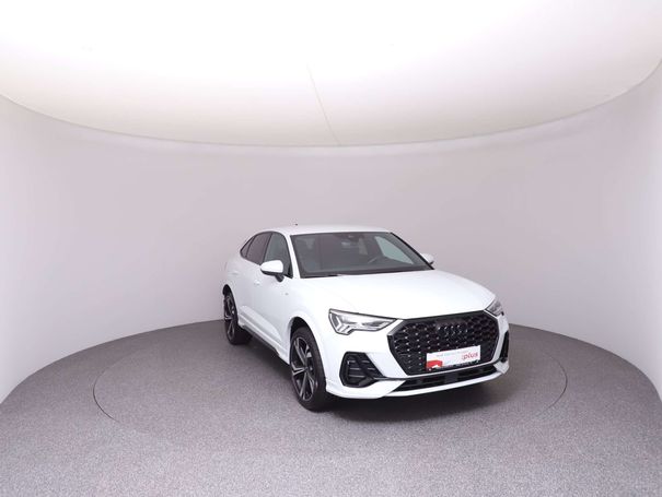 Audi Q3 45 TFSIe e-tron S-line 180 kW image number 2