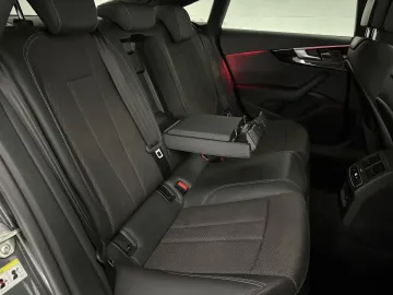 Car image 40