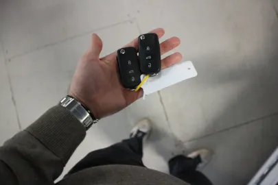 Car image 27