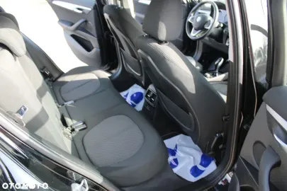Car image 32