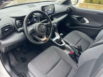 Car image 16