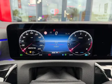 Car image 28