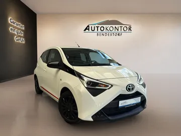 Car image 2