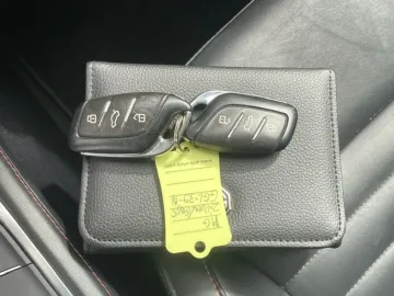 Car image 38