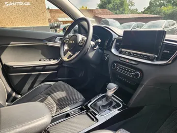 Car image 21
