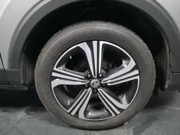 Car image 48