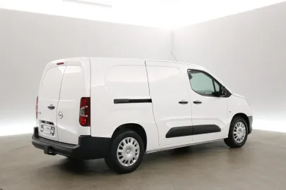 Car image 27