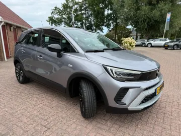 Car image 40