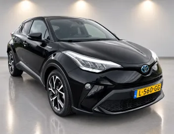 Car image 4