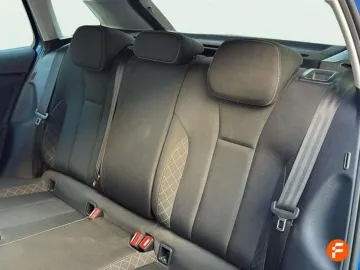 Car image 27