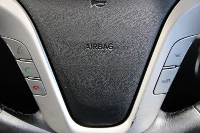 Car image 30