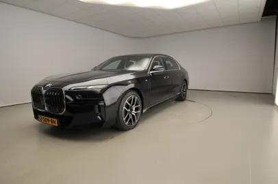 Car image 48