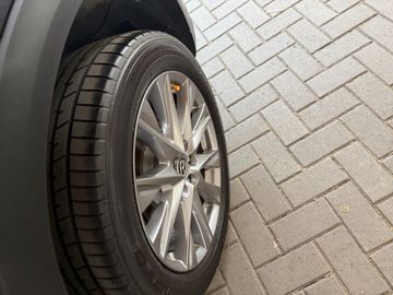 Car image 29