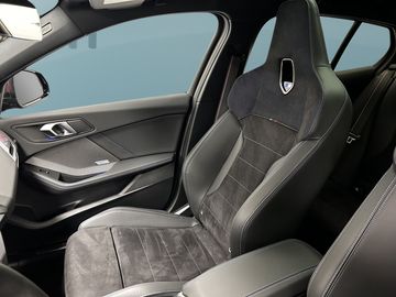Car image 36