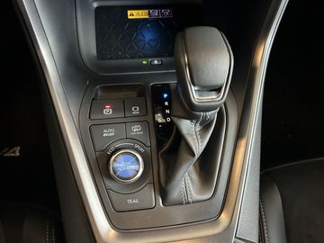 Car image 14