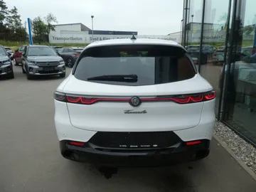 Car image 37