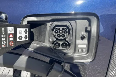 Car image 28
