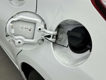 Car image 37