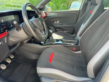 Car image 22