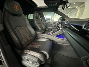 Car image 43
