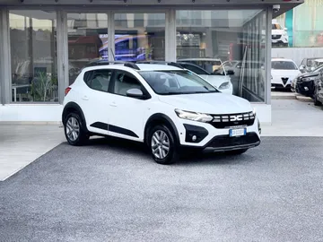 Car image 2