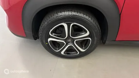Car image 20